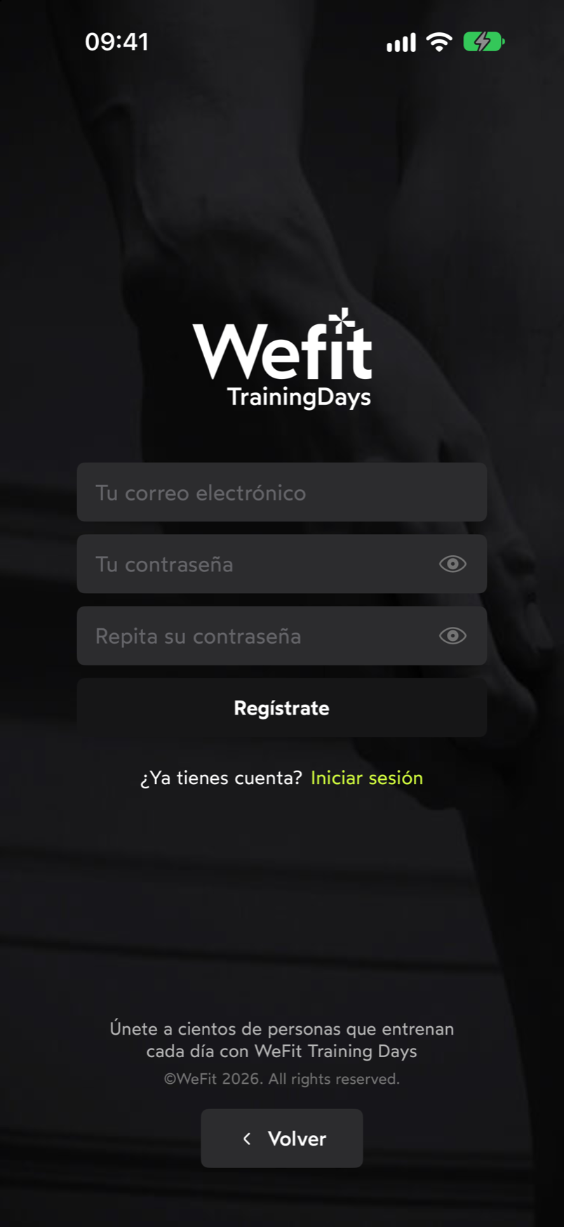 Formulario de registro con los campos de correo, contraseña y repetir contraseña, el botón Regístrate y el texto ¿Ya tienes cuenta? Iniciar sesión
